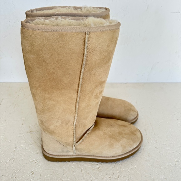UGG Deluxe Classic Tall 5815 Boots Sand Size 9 - Picture 10 of 16